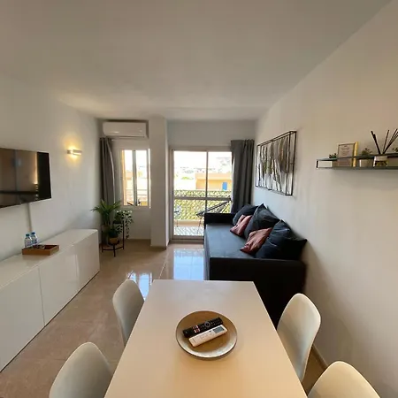 Con Espectacular Vista, Piscinas, Recep 24 Hs * Benalmadena